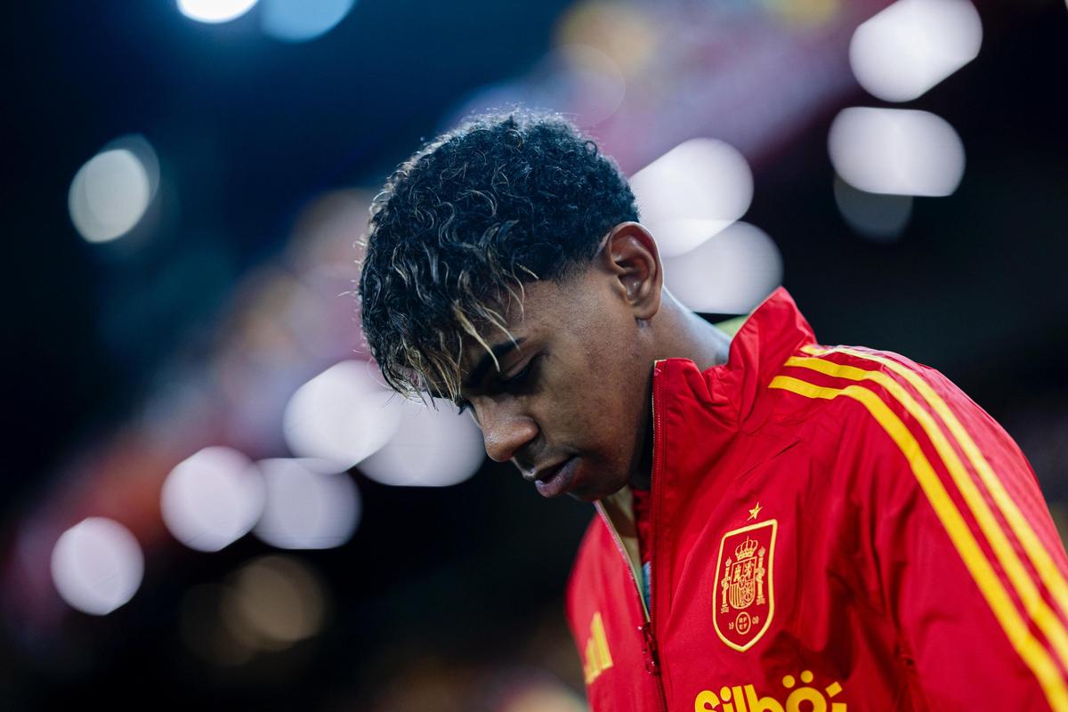 阿斯：皇马右后卫遭遇伤病危机，阿隆索或将征调卡斯蒂亚小将（阿斯：皇马右后卫线告急，阿隆索或提拔卡斯蒂亚小将）