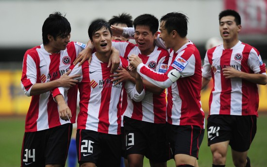 斯科尔斯、卡拉格都认为：哈白布是足球历史上最佳中场组合（斯科尔斯与卡拉格一致认为：哈白布是足坛史上最强中场三人组）