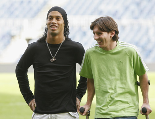 子弹对阵跳伞蚁首发公布：哈里森、普拉瑟领衔（子弹战跳伞蚁首发阵容出炉：哈里森、普拉瑟坐镇）