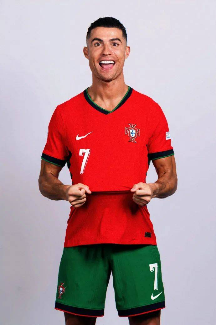 击败曼联利物浦切尔西！罗马诺：曼城即将签约塞梅尼奥，预计未来几日完成（罗马诺：曼城力压曼联、利物浦与切尔西，接近签下塞梅尼奥，预计数日内完成）