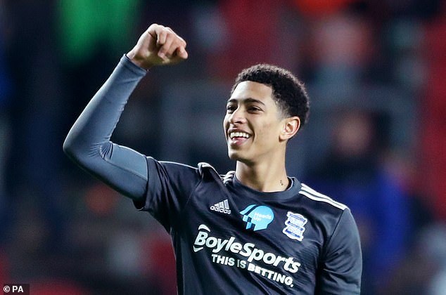 如何在野球场成为出色控卫？（野球场控卫进阶指南）