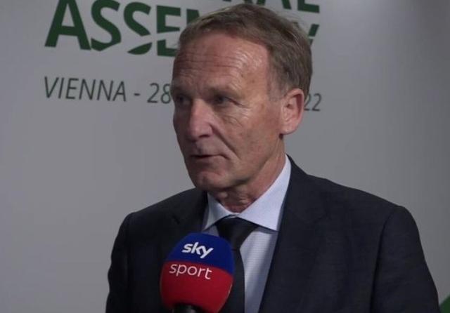 看完曼联vs埃弗顿中b费的触球集锦，拉爵还是把他卖了吧