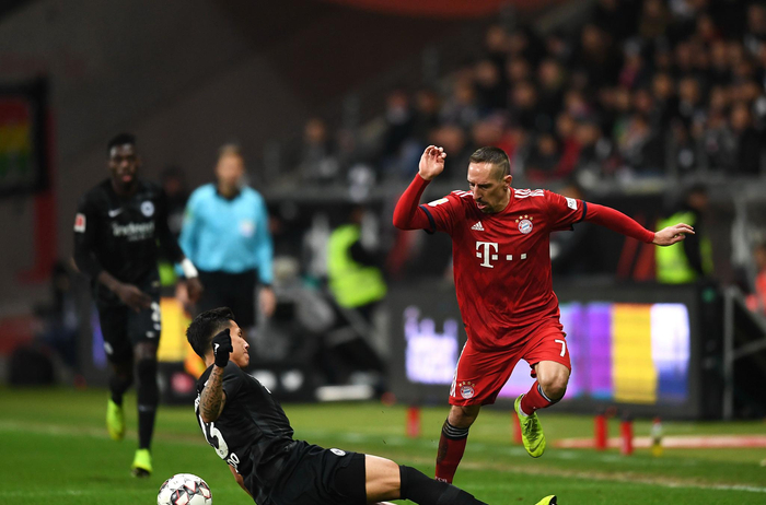 逆天，挪威甲门将点球大战一脚将摆好的球踢走以干扰对方（离谱！挪威甲门将在点球大战故意把已摆好的球踢走干扰对手）