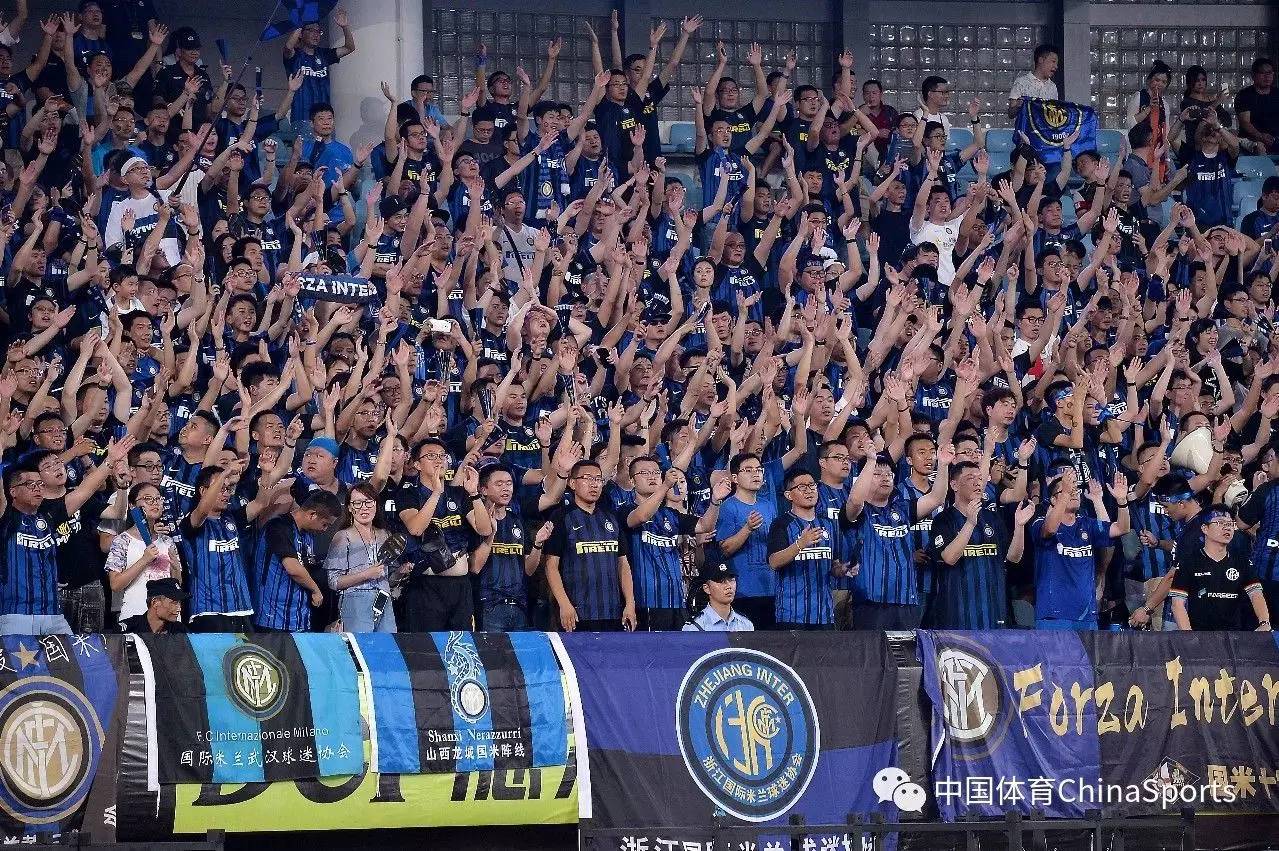 连输米兰马竞，齐沃赛后在更衣室与马洛塔和奥西利奥紧急开会（齐沃连负米兰、马竞，赛后更衣室与马洛塔、奥西利奥紧急会谈）