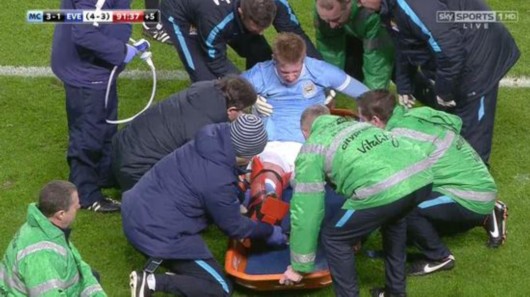 篮球火箭主力球员赛后接受采访