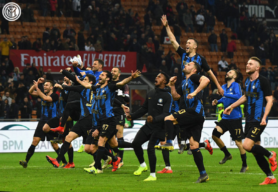 CBA杯“山东德比”裁判频繁纵容大动作引热议！媒体人质疑不作为（CBA杯山东德比争议升级：裁判被指放任大动作，媒体人质疑不作为）