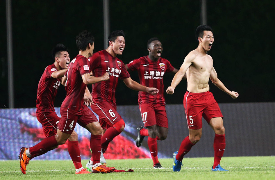 莱奥一剑封喉，AC米兰1-0复仇拉齐奥，登顶意甲积分榜坐山观虎斗（莱奥致命一击，AC米兰1-0复仇拉齐奥登顶意甲榜首，静观群雄鏖战）