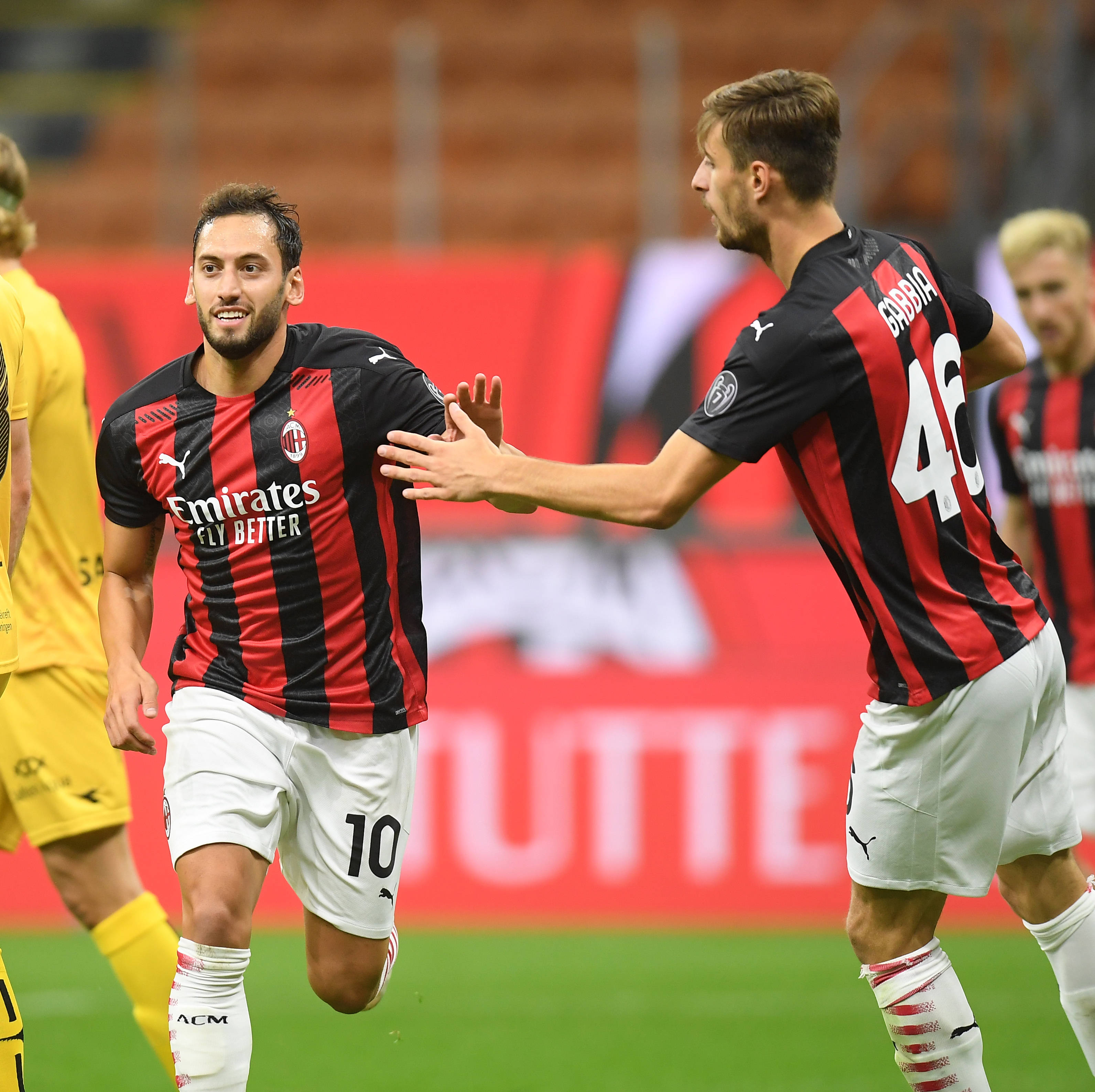 足协杯决赛国安vs河南首发：4外援PK5外援，张玉宁、王上源出战（足协杯决赛首发出炉：国安4外援战河南5外援，张玉宁与王上源登场）